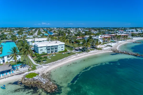 $399,999 | 1101 West Ocean Drive, Unit 24, Key Colony Beach, FL 33051