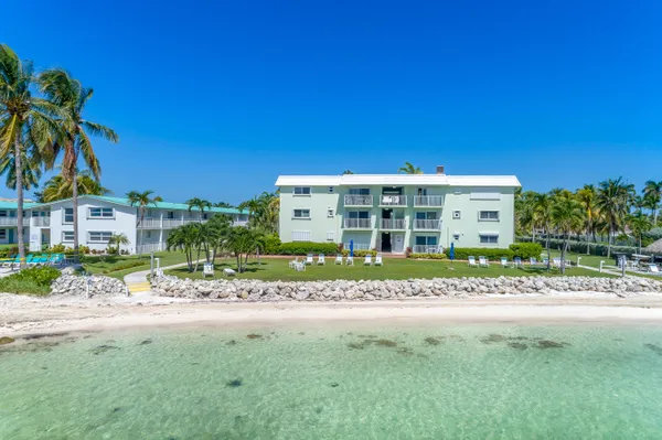 $399,999 | 1101 West Ocean Drive, Unit 24, Key Colony Beach, FL 33051