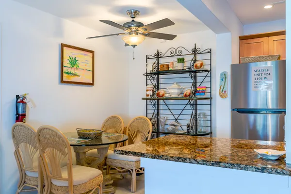 $399,999 | 1101 West Ocean Drive, Unit 24, Key Colony Beach, FL 33051