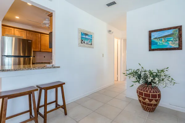 $399,999 | 1101 West Ocean Drive, Unit 24, Key Colony Beach, FL 33051