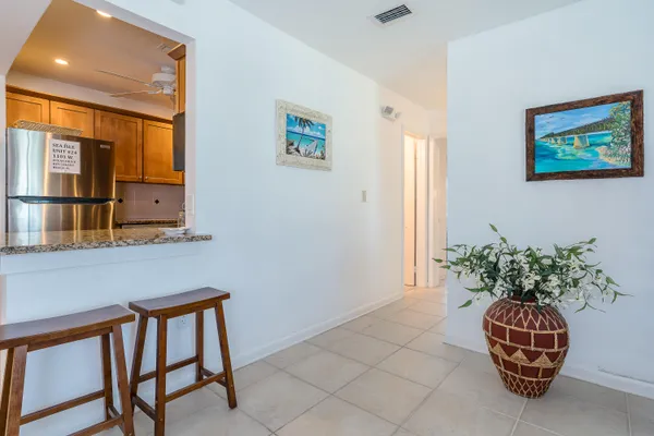 $399,999 | 1101 West Ocean Drive, Unit 24, Key Colony Beach, FL 33051