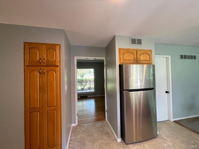 210 Green Acres Road St. Louis, MO 63137 - Photo 7 of 27