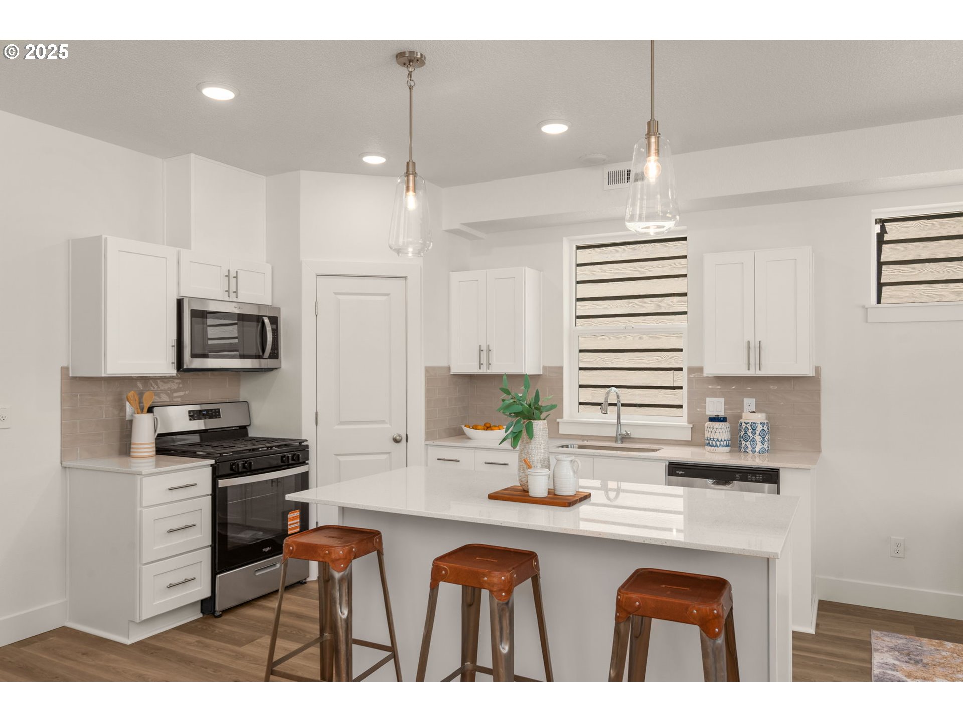 18971 Southwest Hazelwood Lane, Unit L4 Beaverton, OR 97078 - Photo 12 of 26