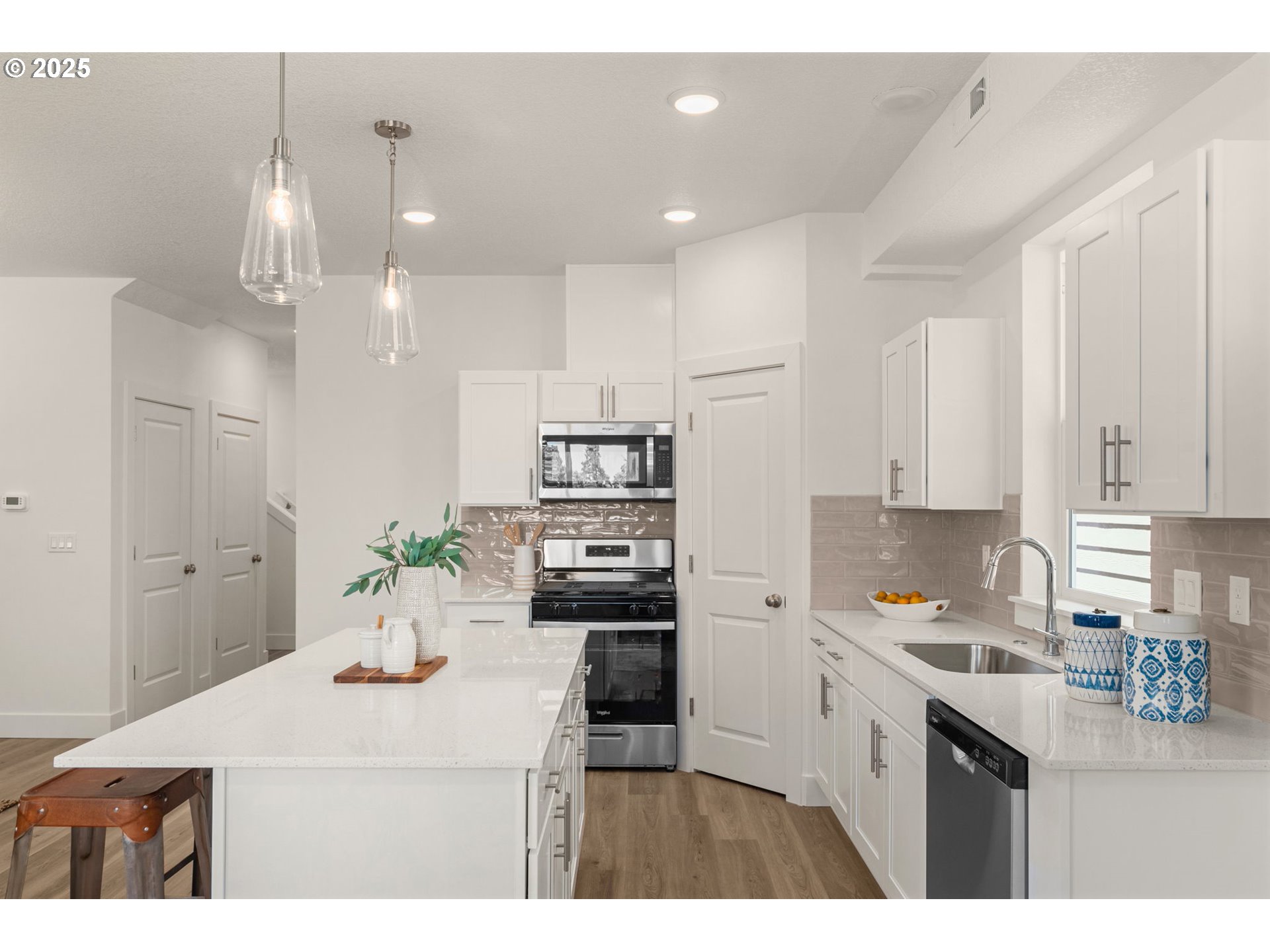 18971 Southwest Hazelwood Lane, Unit L4 Beaverton, OR 97078 - Photo 15 of 26