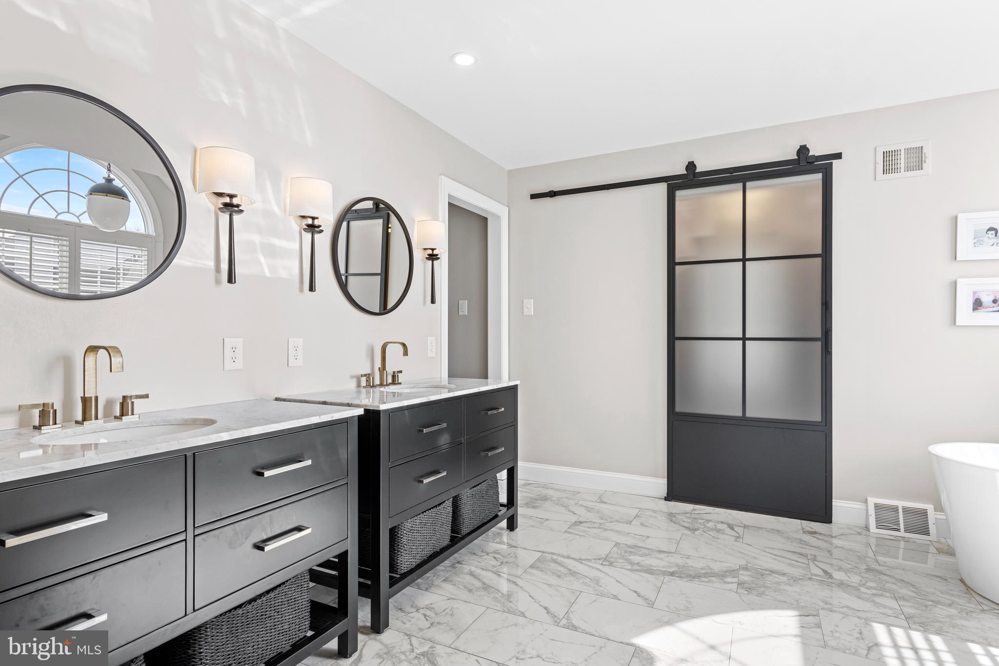 819 Wetherill Lane Wayne, PA 19087 - Photo 53 of 72 Modern primary bath