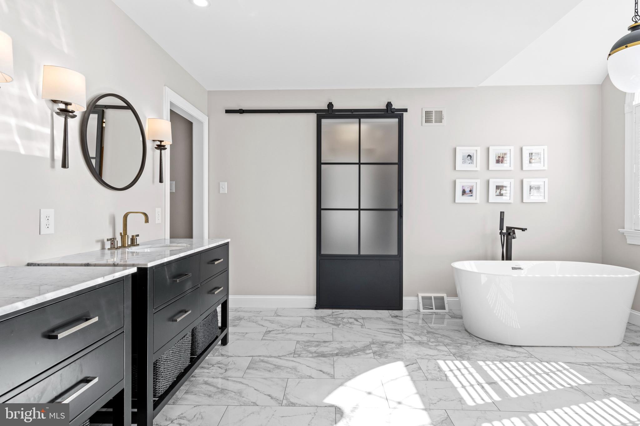 819 Wetherill Lane Wayne, PA 19087 - Photo 54 of 72 Soaking tub