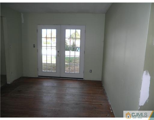 17 Venus Road Old Bridge, NJ 08879 - Photo 2 of 5 Gallery Image 2