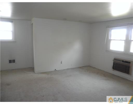 17 Venus Road Old Bridge, NJ 08879 - Photo 5 of 5 Gallery Image 5