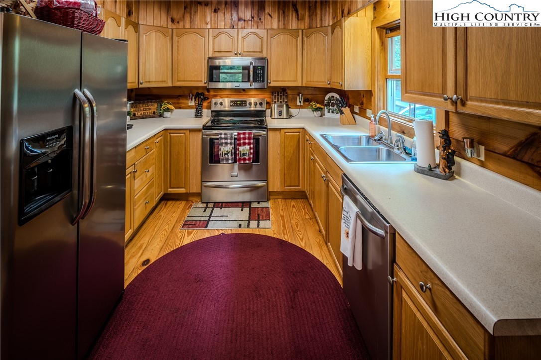 139 Freewinds Road Boone, NC 28607 - Photo 14 of 36 Gallery Image 14