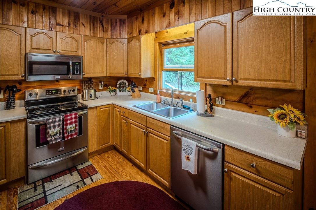 139 Freewinds Road Boone, NC 28607 - Photo 15 of 36 Gallery Image 15