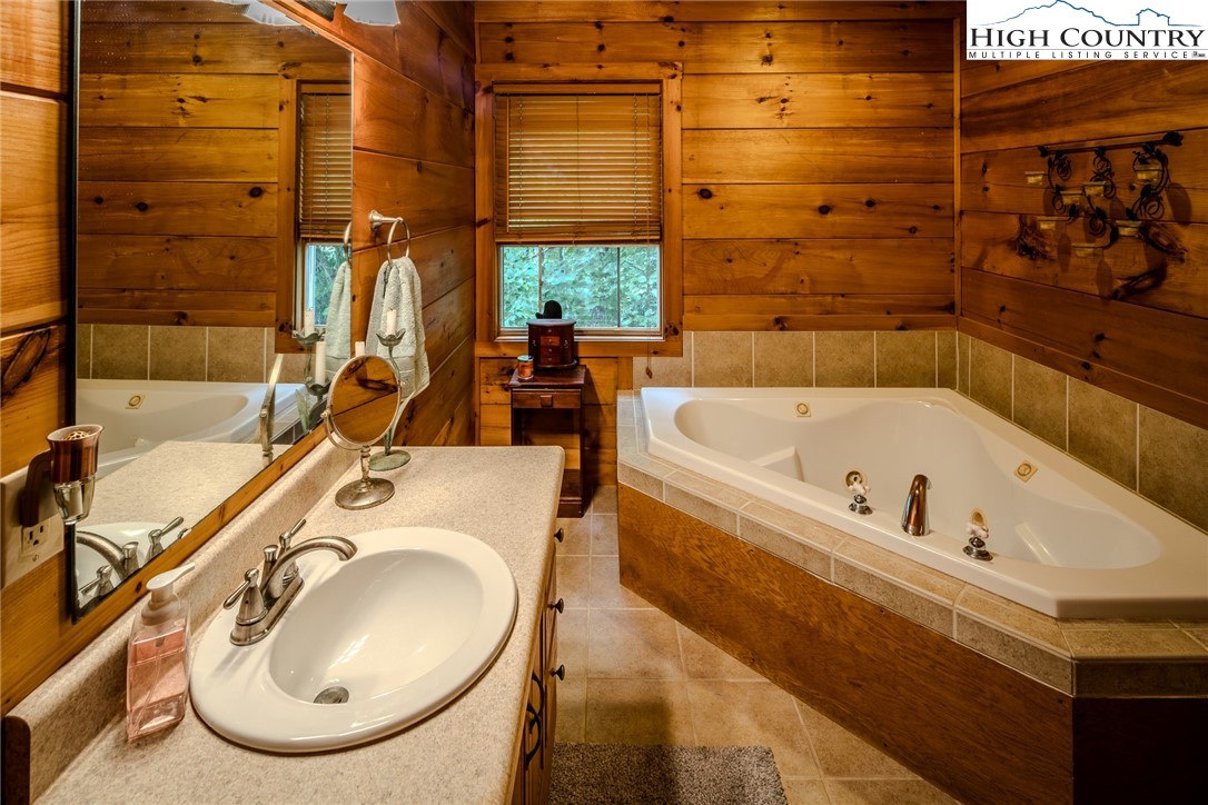 139 Freewinds Road Boone, NC 28607 - Photo 22 of 36 Gallery Image 22