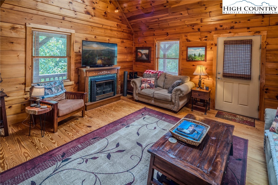 139 Freewinds Road Boone, NC 28607 - Photo 8 of 36 Gallery Image 8