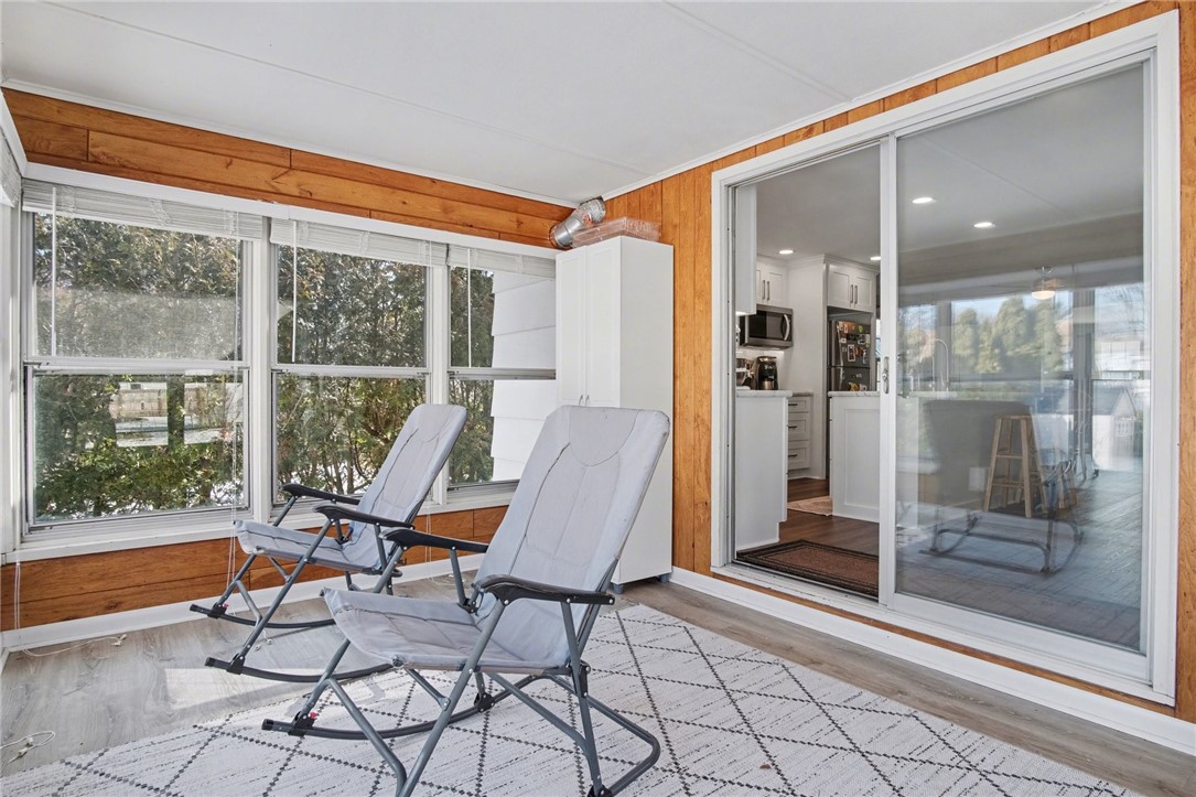 320 Winfield Road Irondequoit, NY 14622 - Photo 15 of 29