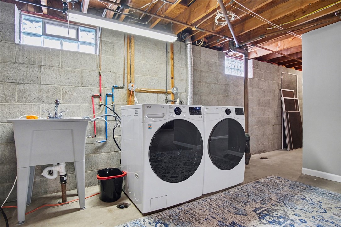 320 Winfield Road Irondequoit, NY 14622 - Photo 22 of 29