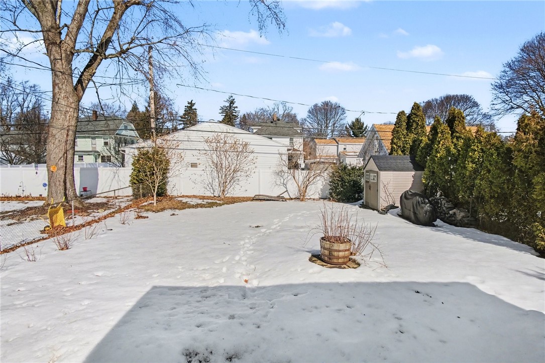 320 Winfield Road Irondequoit, NY 14622 - Photo 23 of 29