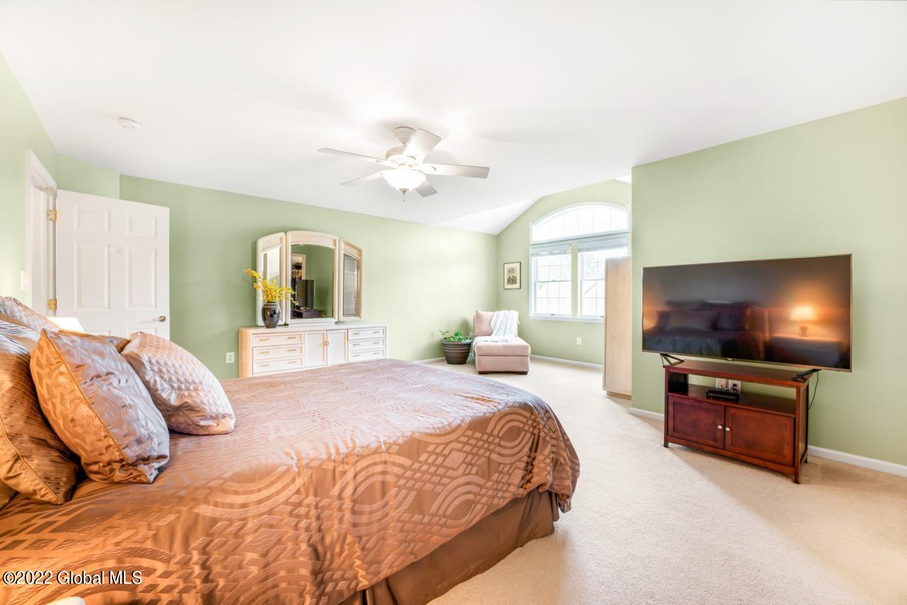 4023 Newcastle Road Schenectady, NY 12303 - Photo 14 of 25 Hommati.com-4023_Newcastle_Rd_NY-05-26-2
