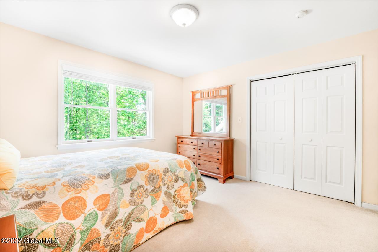 4023 Newcastle Road Schenectady, NY 12303 - Photo 18 of 25 Hommati.com-4023_Newcastle_Rd_NY-05-26-2