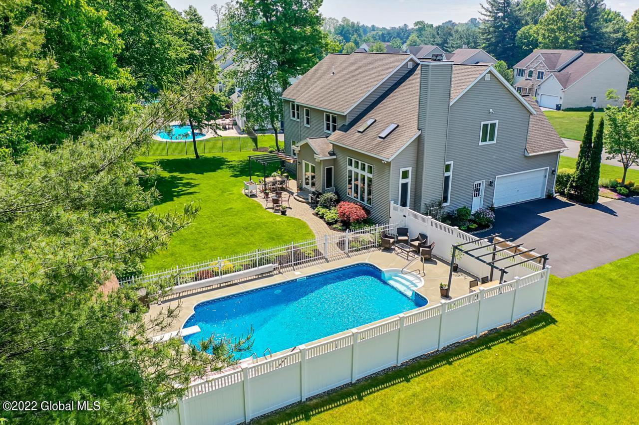 4023 Newcastle Road Schenectady, NY 12303 - Photo 2 of 25 Hommati.com-4023_Newcastle_Rd_NY-05-26-2