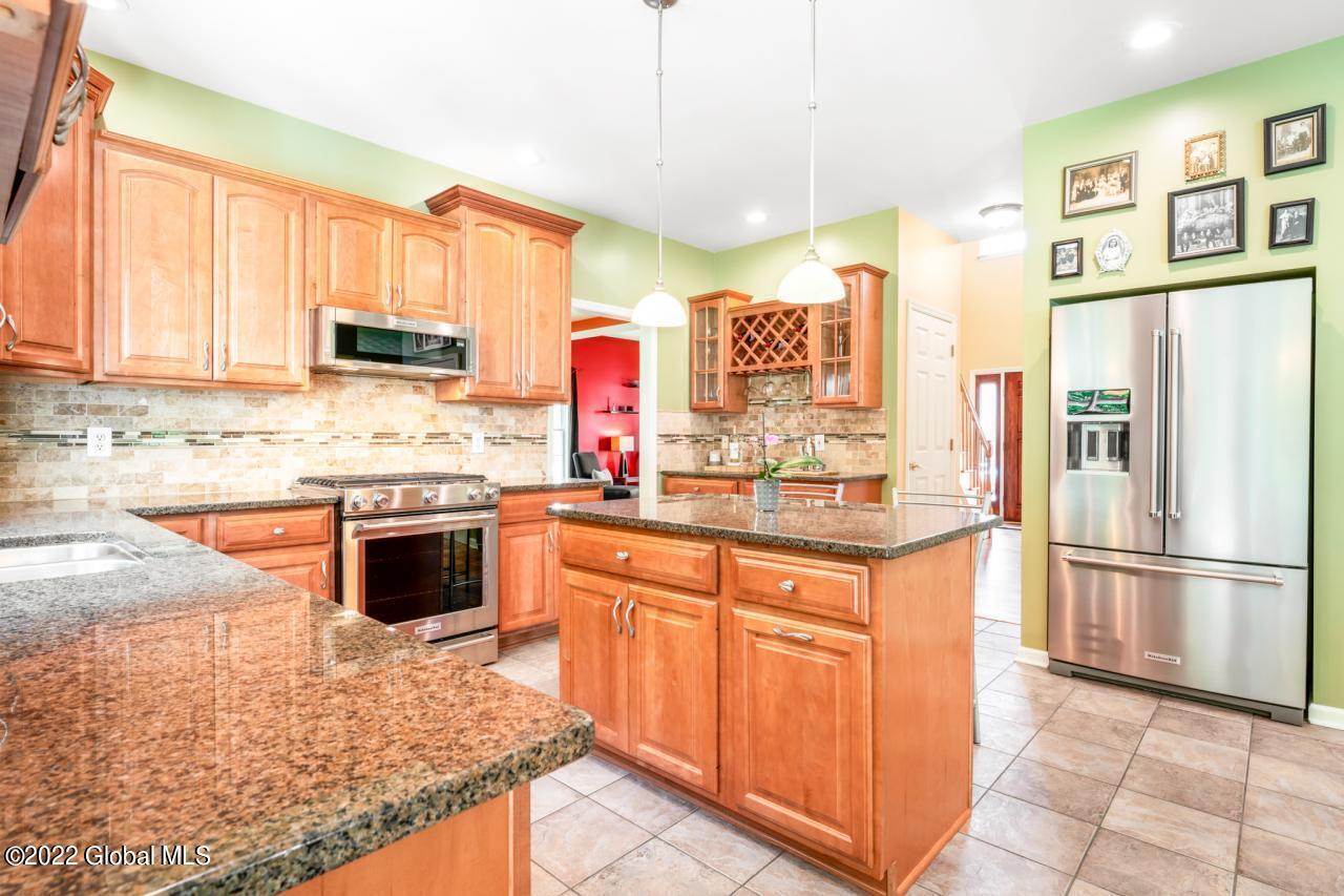 4023 Newcastle Road Schenectady, NY 12303 - Photo 7 of 25 Hommati.com-4023_Newcastle_Rd_NY-05-26-2
