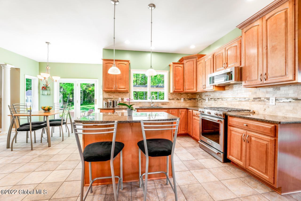 4023 Newcastle Road Schenectady, NY 12303 - Photo 8 of 25 Hommati.com-4023_Newcastle_Rd_NY-05-26-2