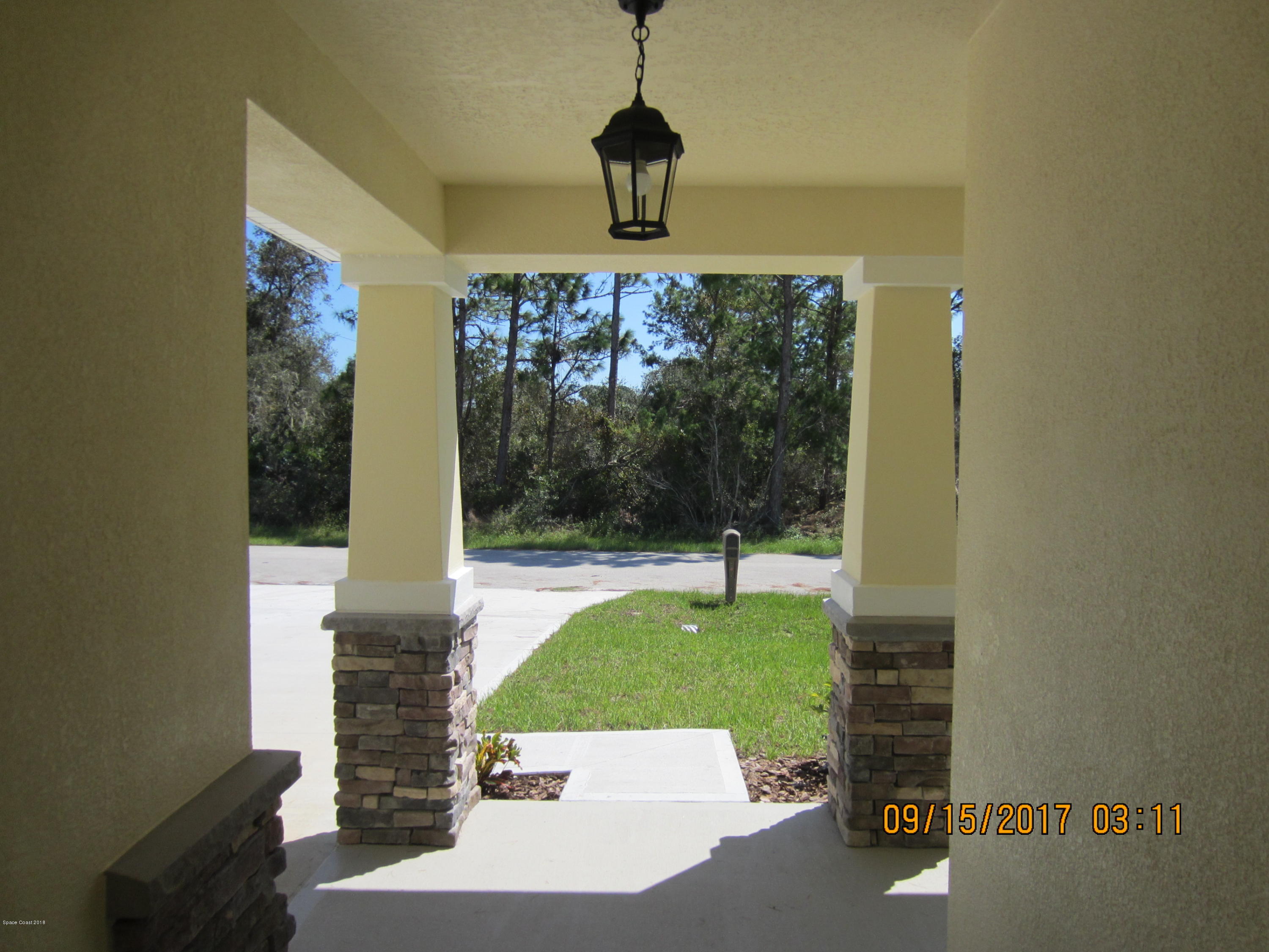 1685 Ricardo Street Southeast Palm Bay, FL 32909 - Photo 6 of 50 IMG_1327
