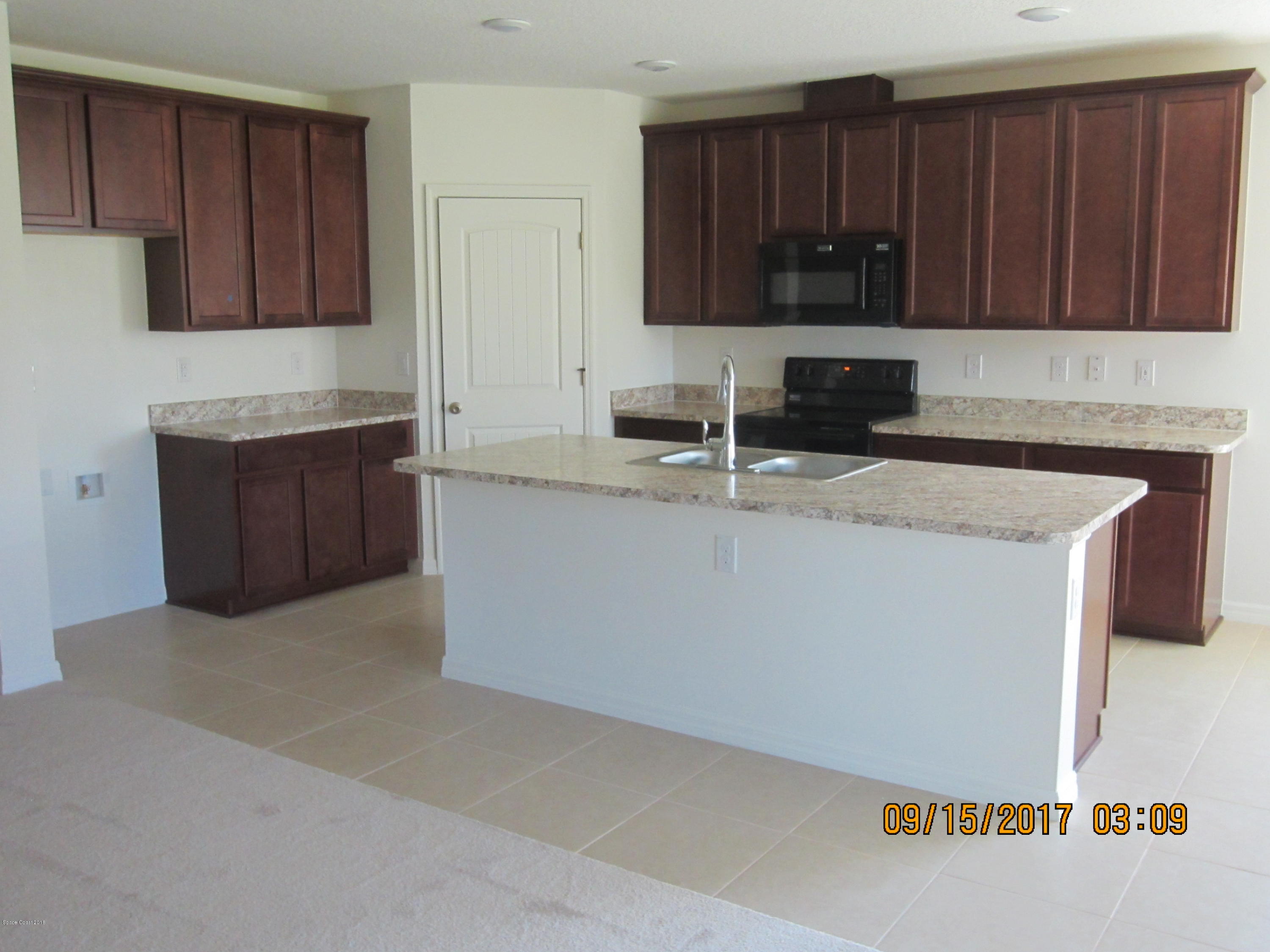 1685 Ricardo Street Southeast Palm Bay, FL 32909 - Photo 10 of 50 IMG_1323