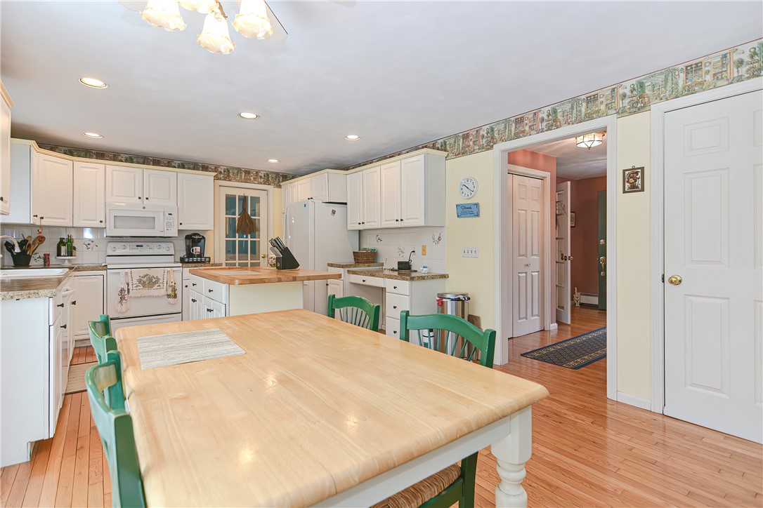 17 Wickham Road North Kingstown, RI 02852 - Photo 18 of 44