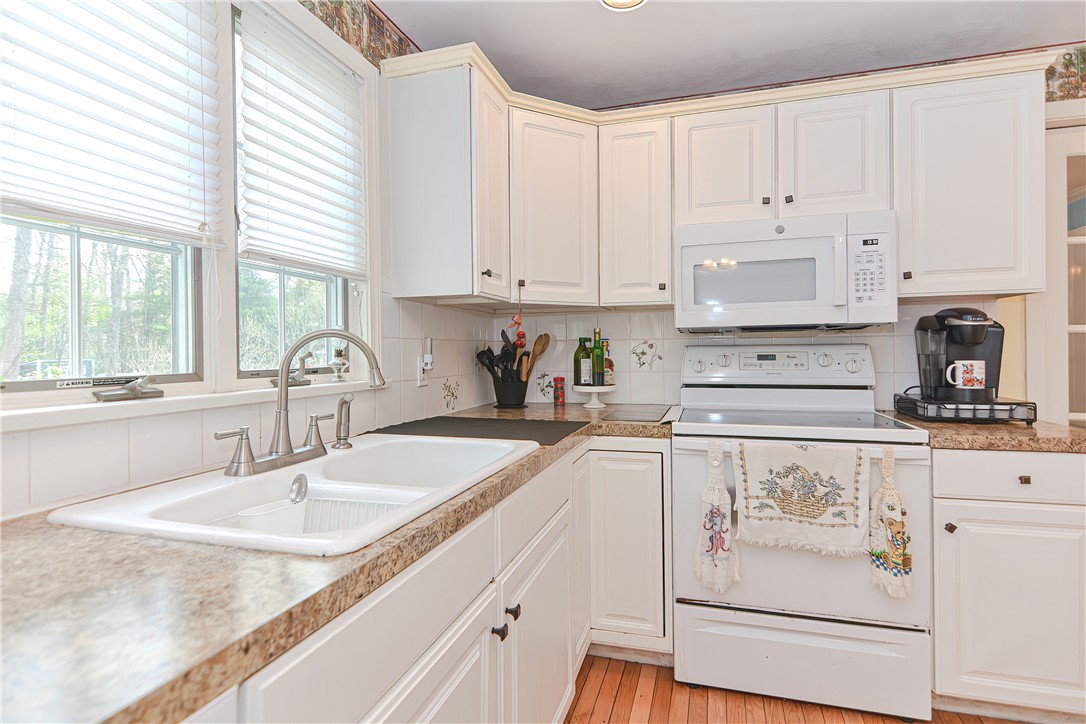 17 Wickham Road North Kingstown, RI 02852 - Photo 34 of 44
