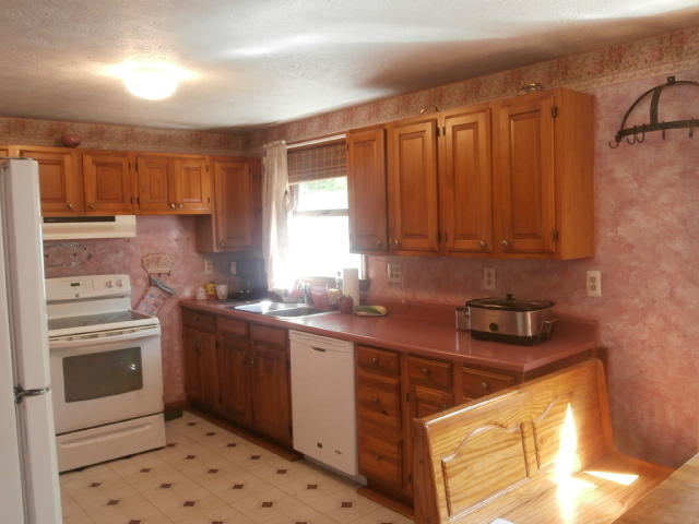 133 Lords Road North Waterboro, ME 04061 - Photo 4 of 11 2011-12-31 23.00.00-47