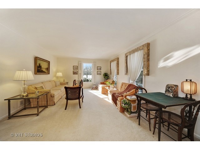 65 Farnham Road Lake Forest, IL 60045 - Photo 3 of 20 a living room with furniture and wooden floor