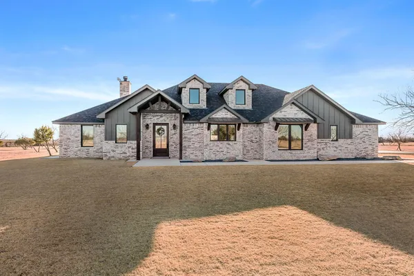 $864,000 | 333 Lake Ridge Road, Canyon, TX 79015