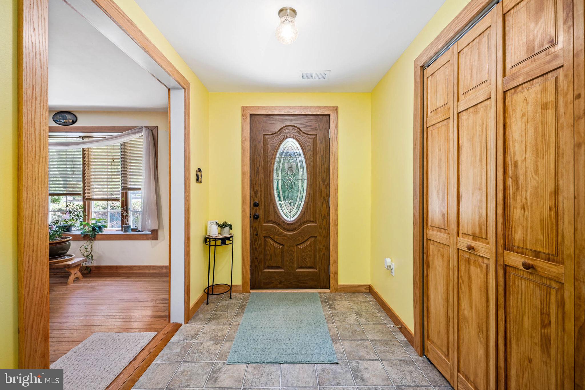 11960 Alum Springs Road Culpeper, VA 22701 - Photo 5 of 57 Foyer