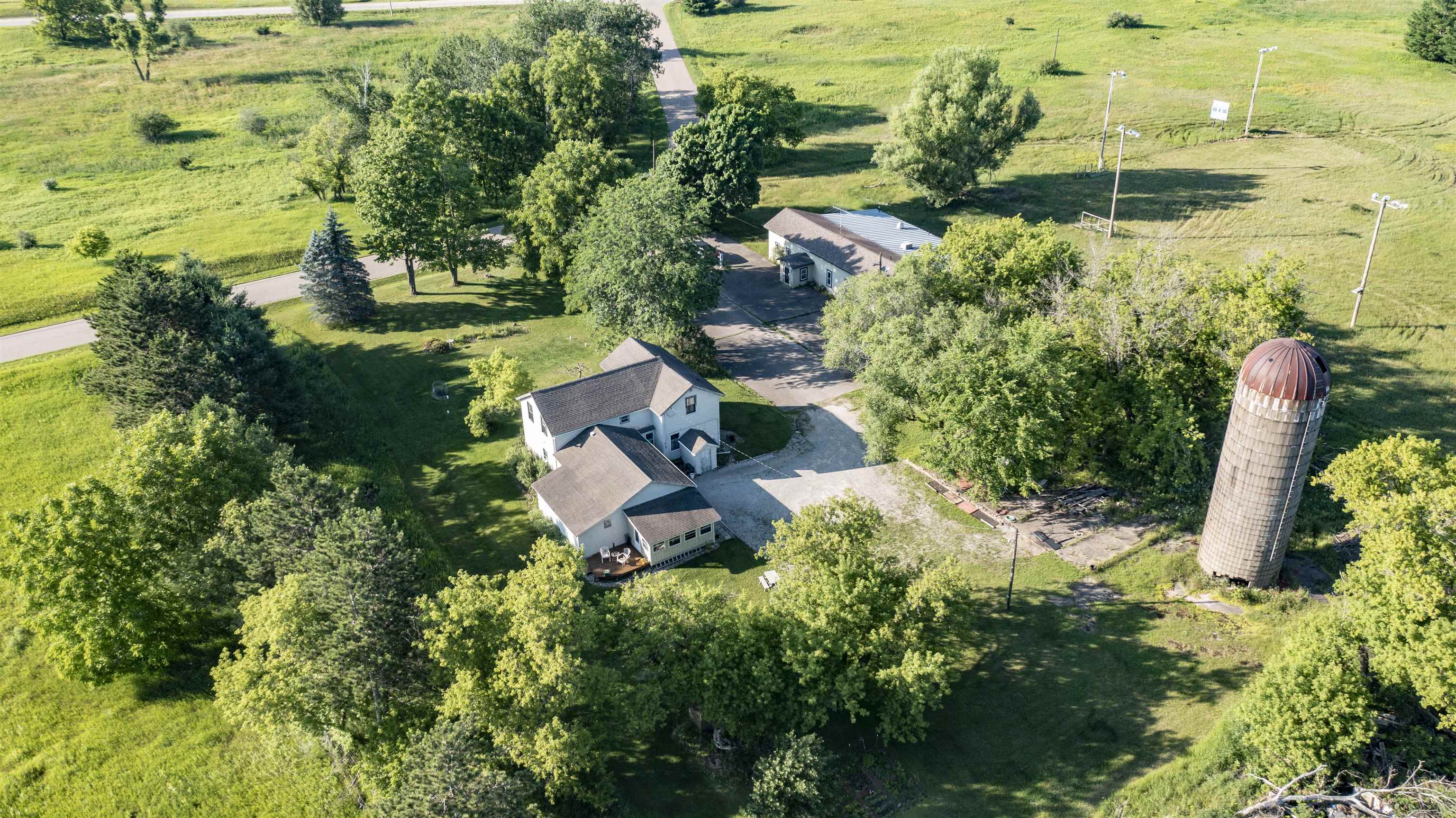 1600 Townsend Road Waupaca, WI 54981 - Photo 21 of 34