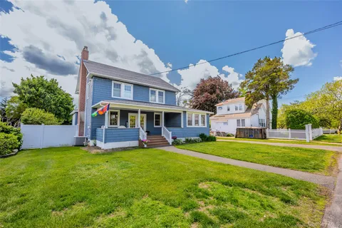 $849,000 | 104 Elm Street, Sayville, NY 11782