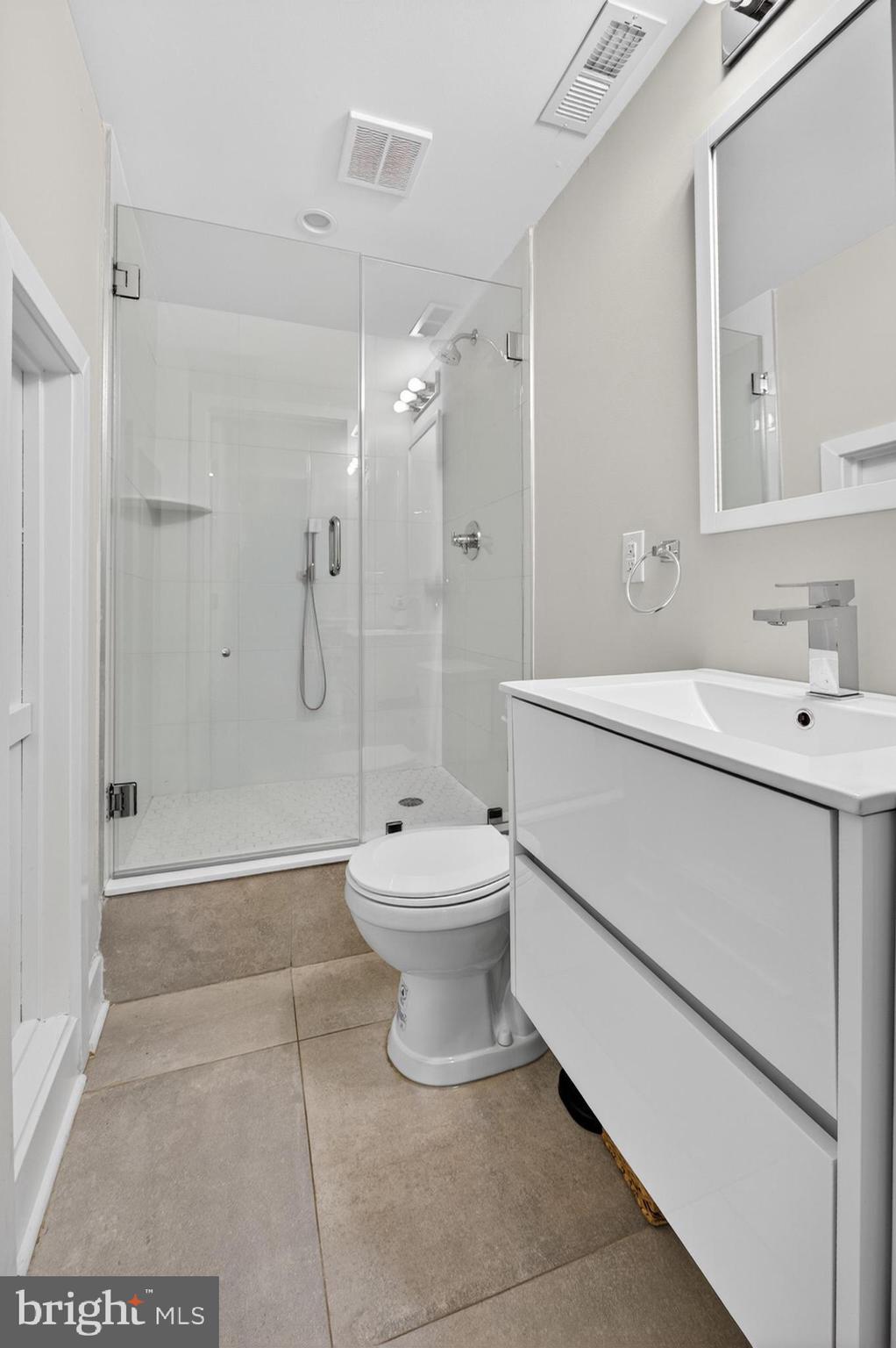 2040 Pemberton Street Philadelphia, PA 19146 - Photo 19 of 20