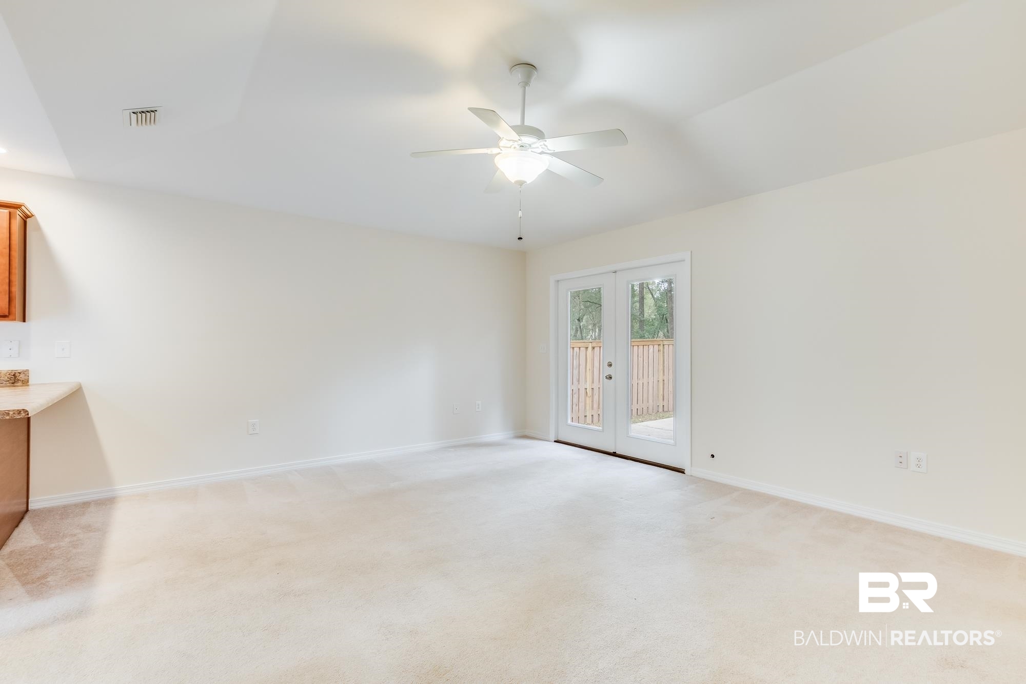7363 Franklin Square Court Daphne, AL 36526 - Photo 10 of 31 Living Room