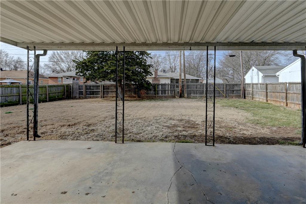 4116 South Delaware Avenue Independence, MO 64055 - Photo 2 of 40