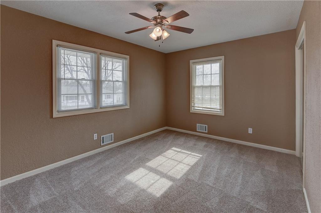 4116 South Delaware Avenue Independence, MO 64055 - Photo 30 of 40
