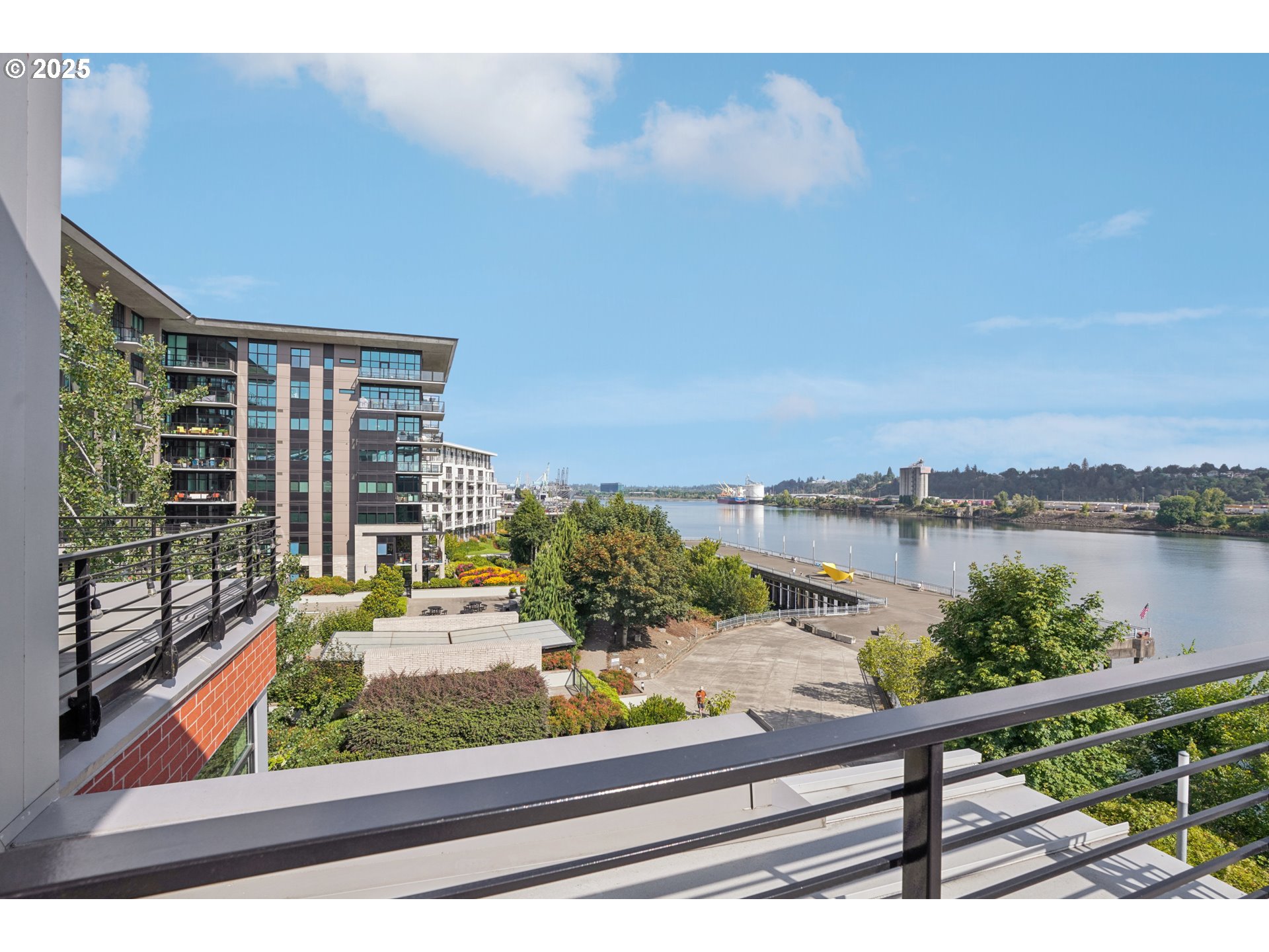 1740 Northwest Riverscape Street Portland, OR 97209 - Photo 36 of 48