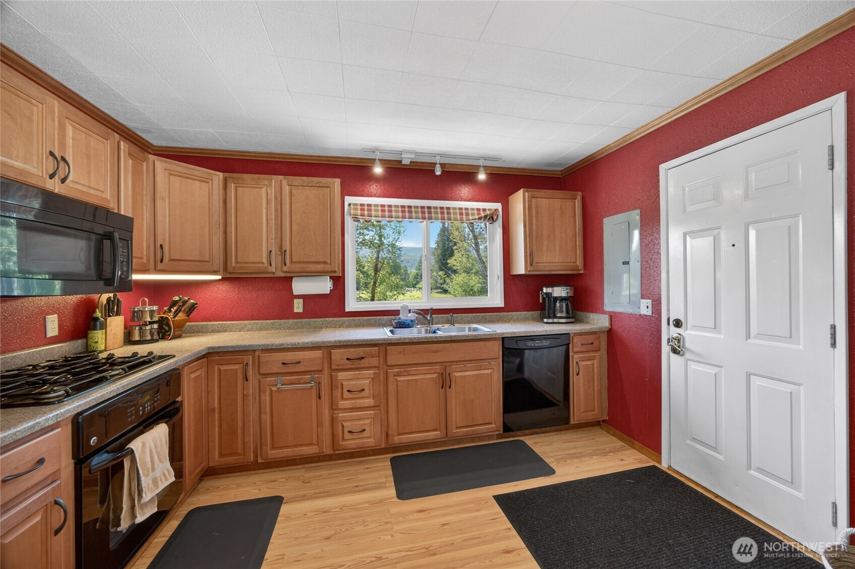 121 Powerhouse Road Packwood, WA 98361 - Photo 14 of 39