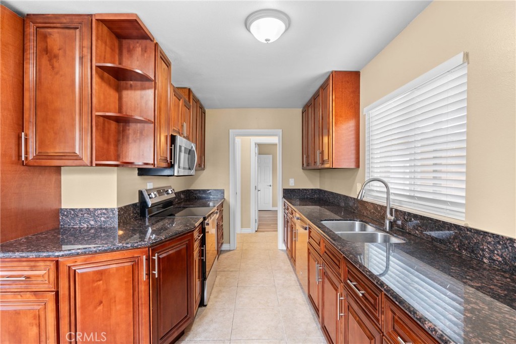 2994 David Street Riverside, CA 92506 - Photo 15 of 36