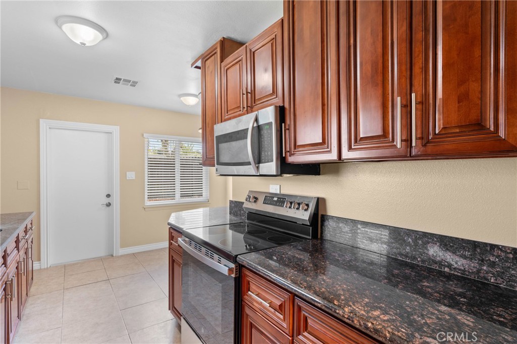 2994 David Street Riverside, CA 92506 - Photo 18 of 36