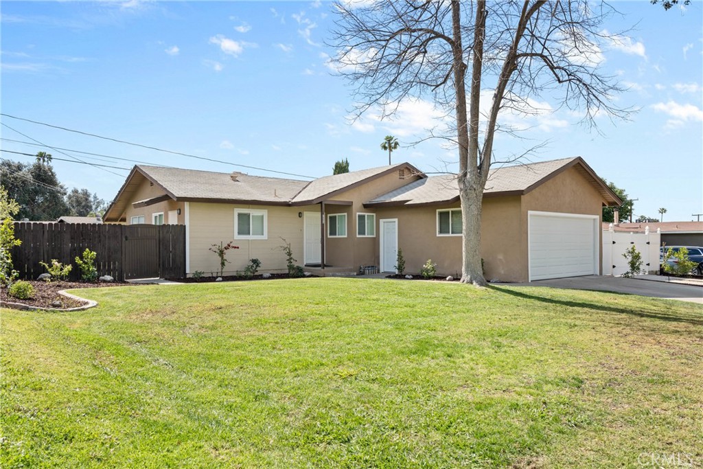 2994 David Street Riverside, CA 92506 - Photo 6 of 36