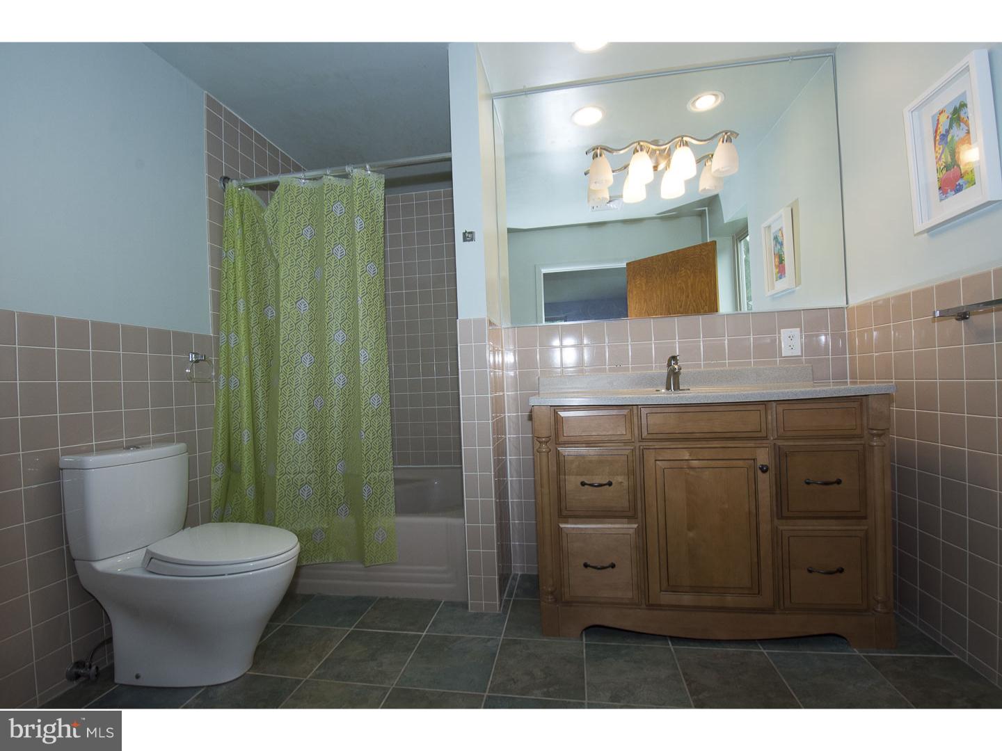 8306 MacArthur Road Glenside, PA 19038 - Photo 21 of 25 Bathroom