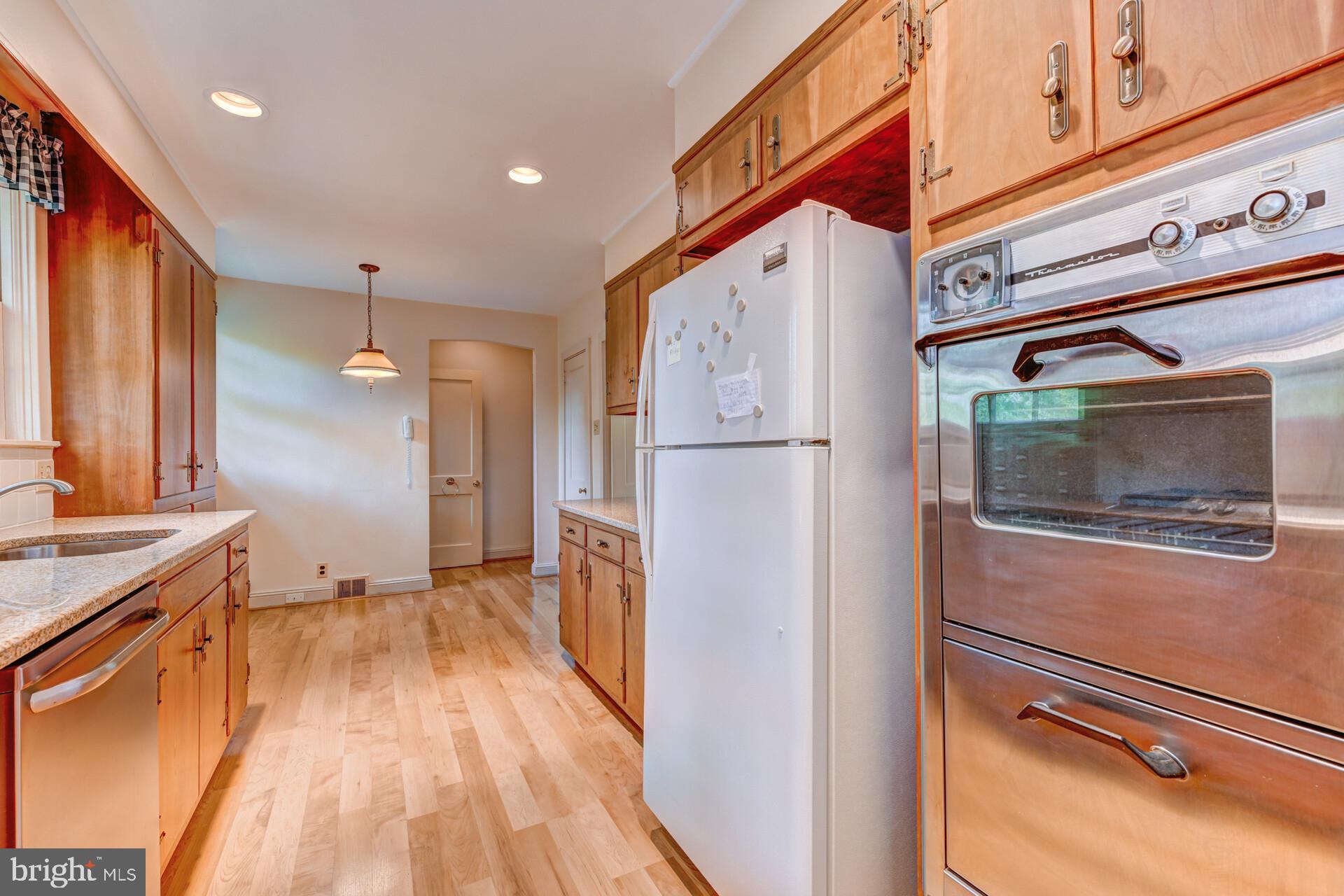 608 Bridle Road Glenside, PA 19038 - Photo 10 of 48 Gallery Image 10