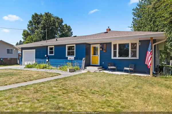 $219,900 | 2021 9th Street, Marinette, WI 54143