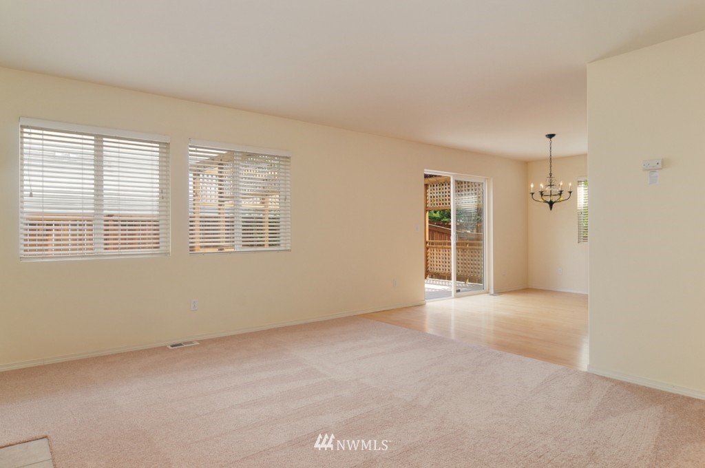 9214 Northeast 173rd Place Bothell, WA 98011 - Photo 4 of 15 Gallery Image 4