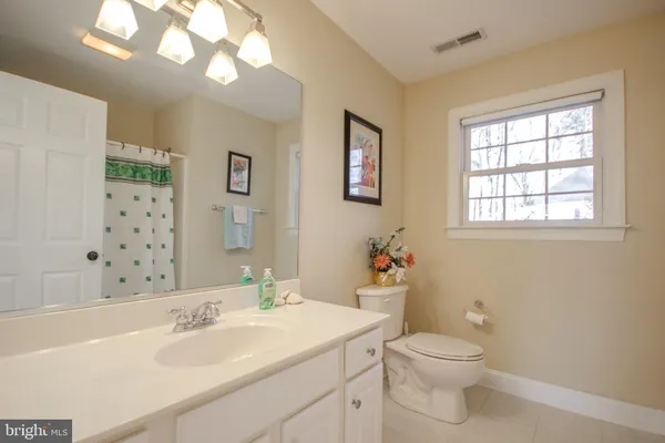 $574,999 | 27120 Coach House Lane, Salisbury, MD 21801