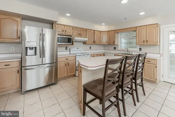 $450,000 | 765 Willow Drive, Gibbstown, NJ 08027