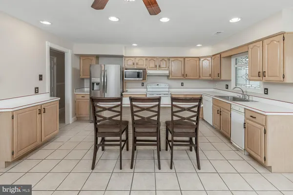 $450,000 | 765 Willow Drive, Gibbstown, NJ 08027